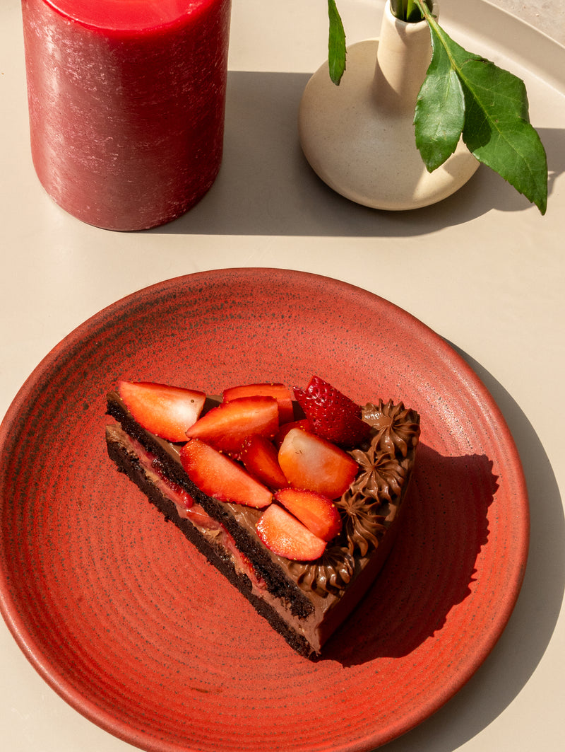 Chocolate Strawberry Cake • Eggless